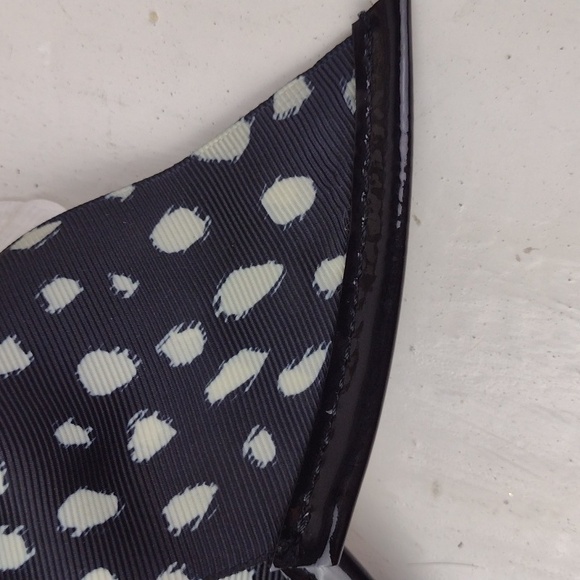 Betsey Johnson Black & White Polka Dot Bow & Gold "XOX Betsey Heart" Purse Bling - Picture 5 of 10